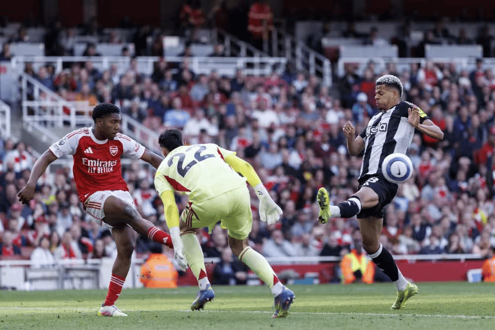 关于英超倒计时，斯图加特国际比赛日战术微调，细节引发关注，气氛紧张，数据趋势出现新变化的信息英雄联盟