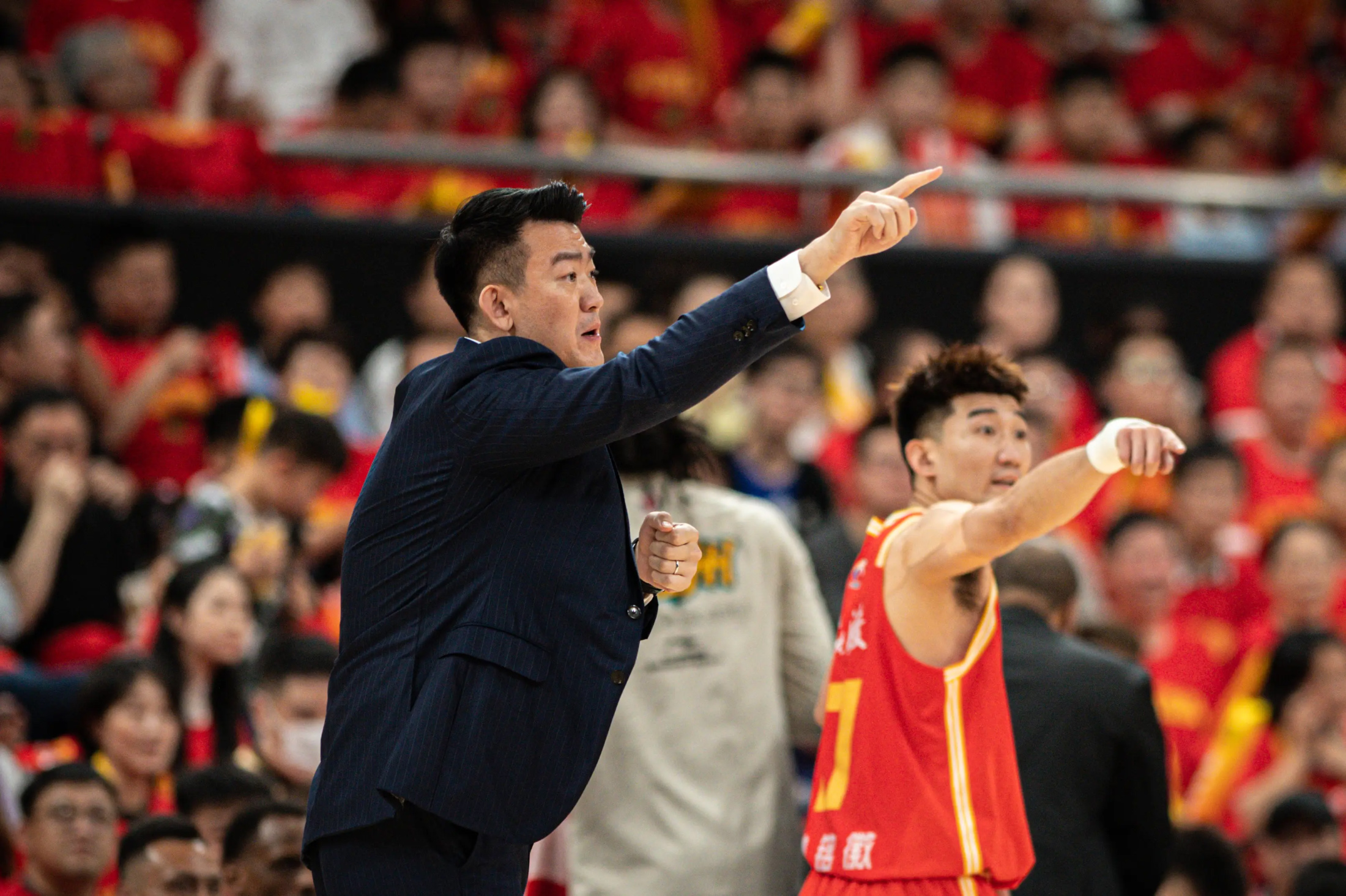 CBA季后赛赛后再迎强敌；迈阿密热火临场应变；主帅态度——管理层满意；心理建设被强调的简单介绍