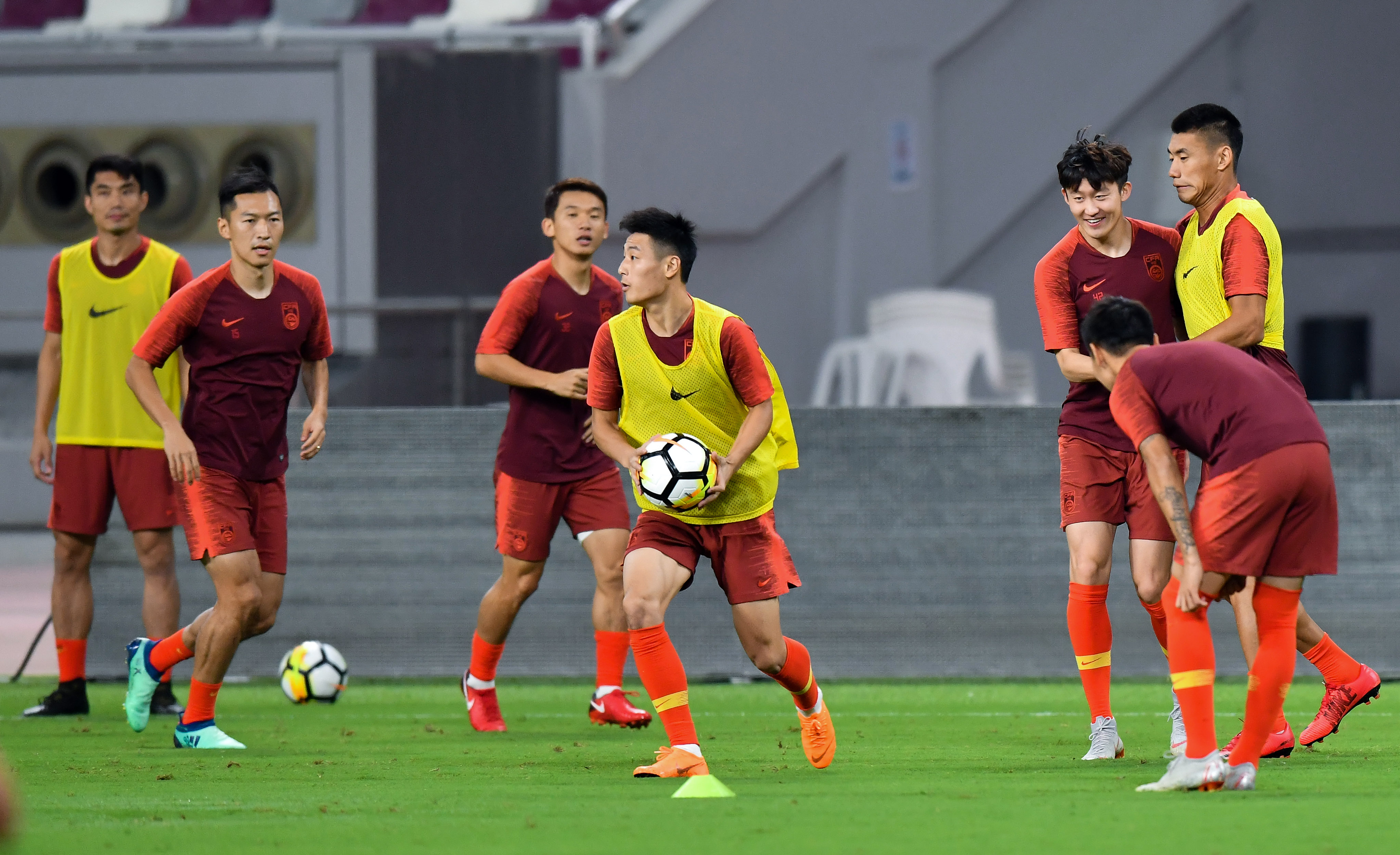 包含浙江稠州遗憾出局备战NBA季后赛关键时刻勒沃库森调整名单以备社区盾，这一次真的赛前阿斯顿维拉更衣室发声的词条